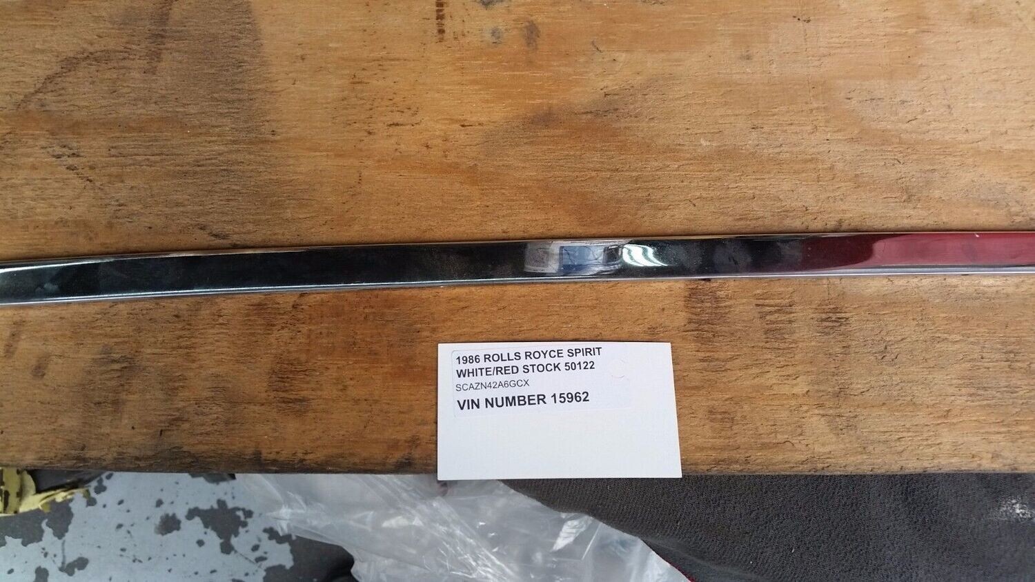 Rolls Royce Silver Spur Spirit trunk lower chrome strip finger closing handle