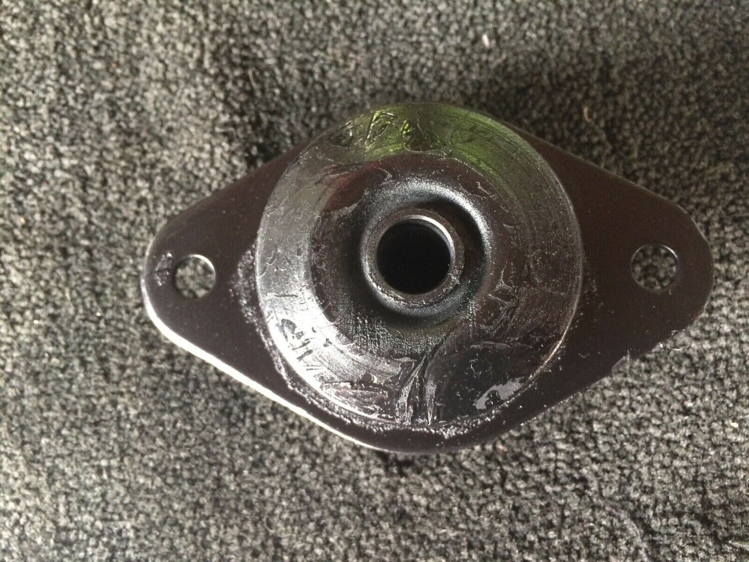 Rolls Royce Silver Shadow Wraith differential track arm mount UR13780 new