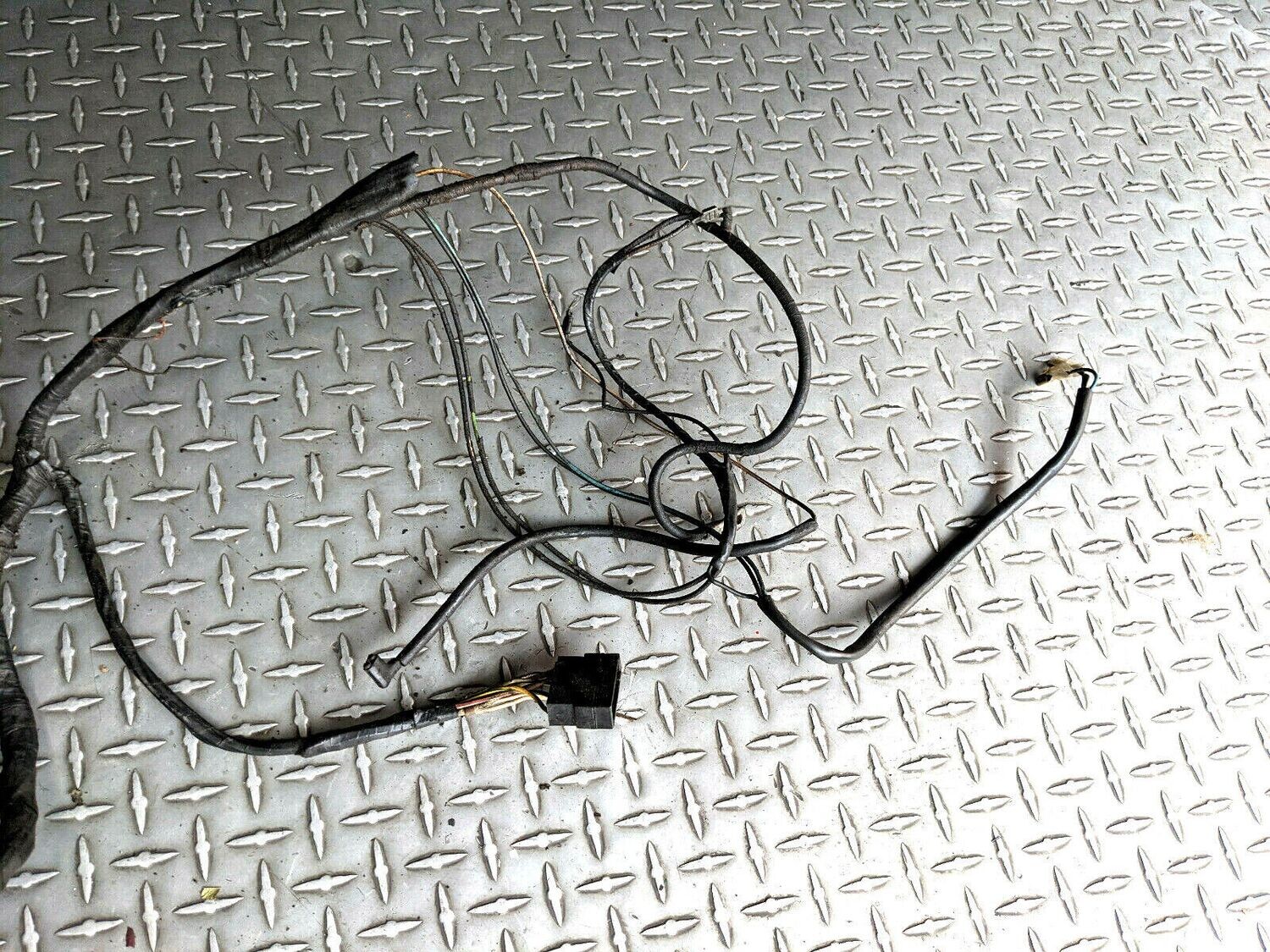 77 ROLLS ROYCE SILVER SHADOW RIGHT TO LEFT engine compartment WIRING HARNESS
