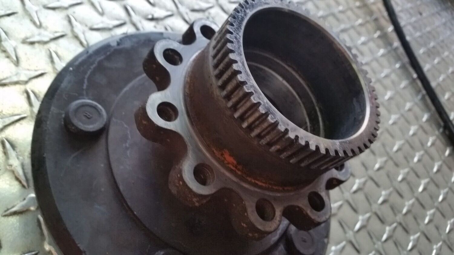 Rolls Royce Silver Spirit Spur Dawn RIGHT Front HUB RH12554 VIN 31001 ON