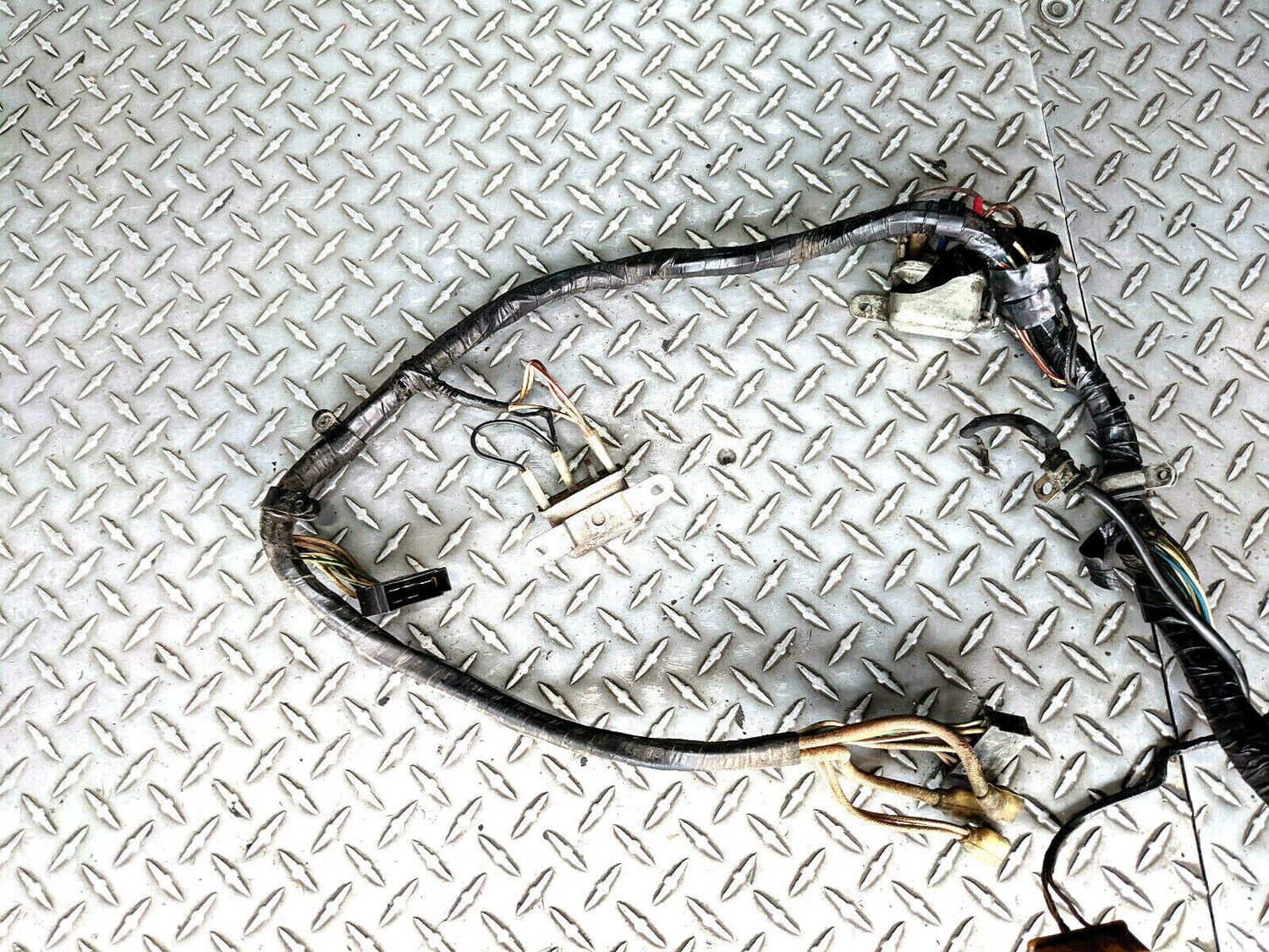 77 ROLLS ROYCE SILVER SHADOW RIGHT TO LEFT engine compartment WIRING HARNESS