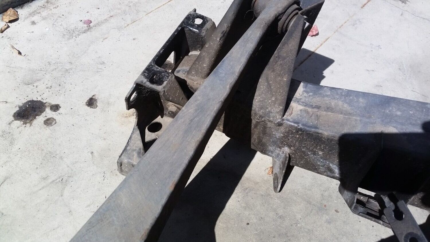 Rolls Royce Silver Spirit Spur Dawn LEFT right cross member mounting braket