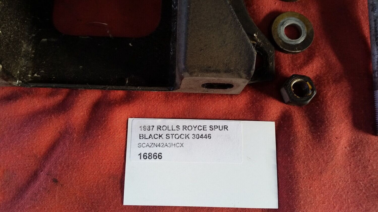 Rolls Royce Silver Spirit Spur Dawn LEFT right cross member mounting braket