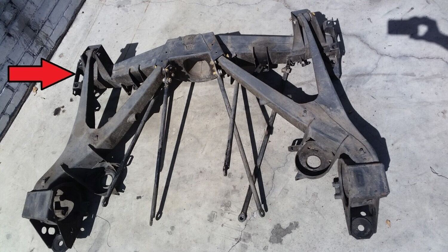 Rolls Royce Silver Spirit Spur Dawn LEFT right cross member mounting braket