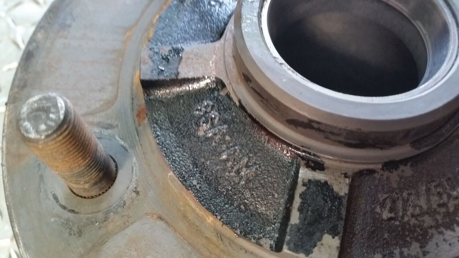 Rolls Royce Silver Spirit Spur Dawn RIGHT Front HUB RH12554 VIN 31001 ON