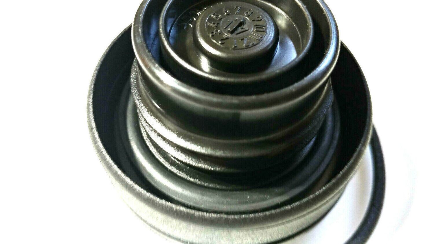 PORSCHE 911 996 1999 TO 2013 CARRERA TURBO FUEL gas CAP NEW ORIGINAL WITH RIVET