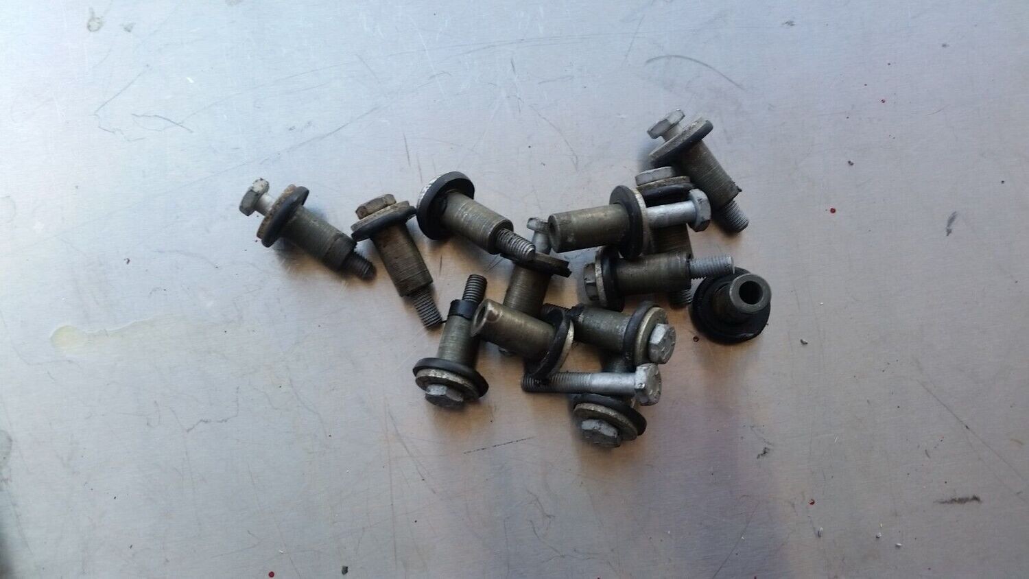1998 Rolls Royce Silver SPUR BENTLEY TURBO RL intake manifold PIPE TUBE bolt ONE