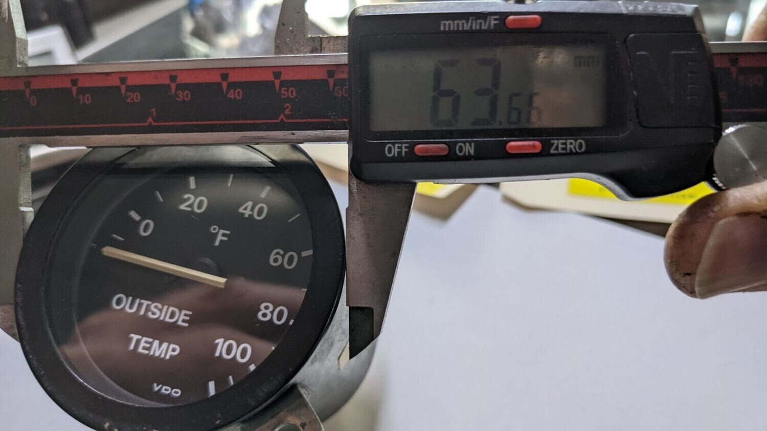 BENTLEY ROLLS ROYCE SILVER SPUR center console outside temp gauge