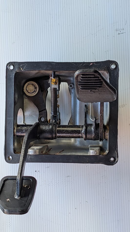 FERRARI 308 81 USA PARTS BRAKE AND CLUTCH PEDAL ASSEMBLY