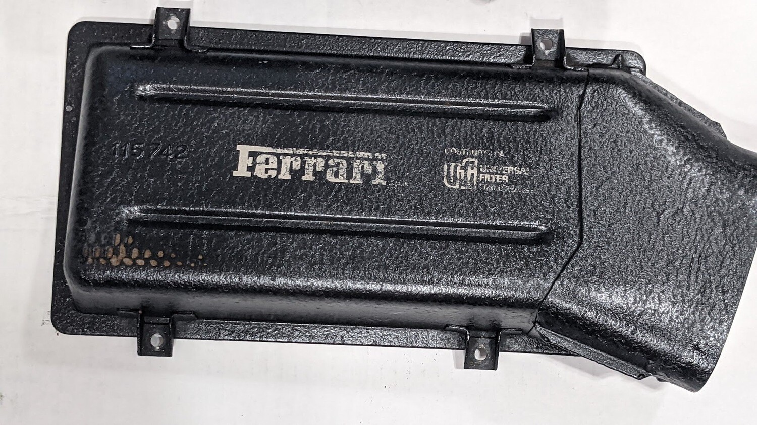 Ferrari 308 AIR FILTER ASSEMBLY FOR ENGINE 115742
