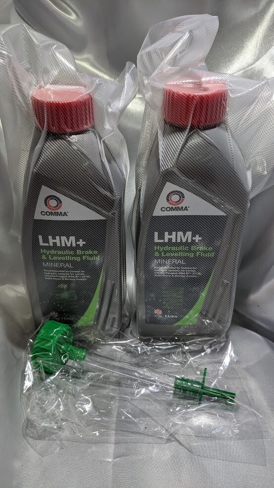 2 Pack ROLLS ROYCE SILVER SPUR MINERAL OIL LHM + RH15215 LITER AND one ADAPTER