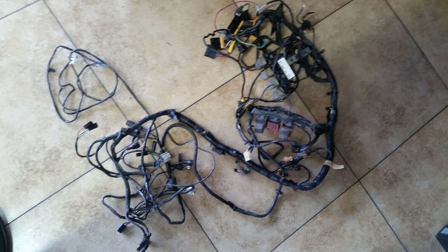 96 -99 BENTLEY TURBO R LEFT FRONT ENGINE BAY SIDE WIRING harness wires UT10476PD