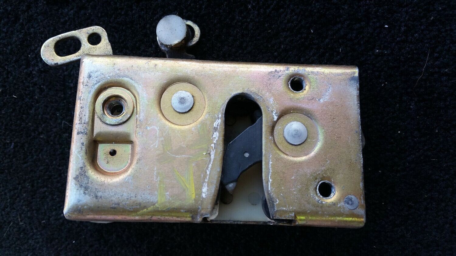 83-98 Rolls Royce Silver Spur Dawn RIGHT FRONT door latch mechanism UB76712
