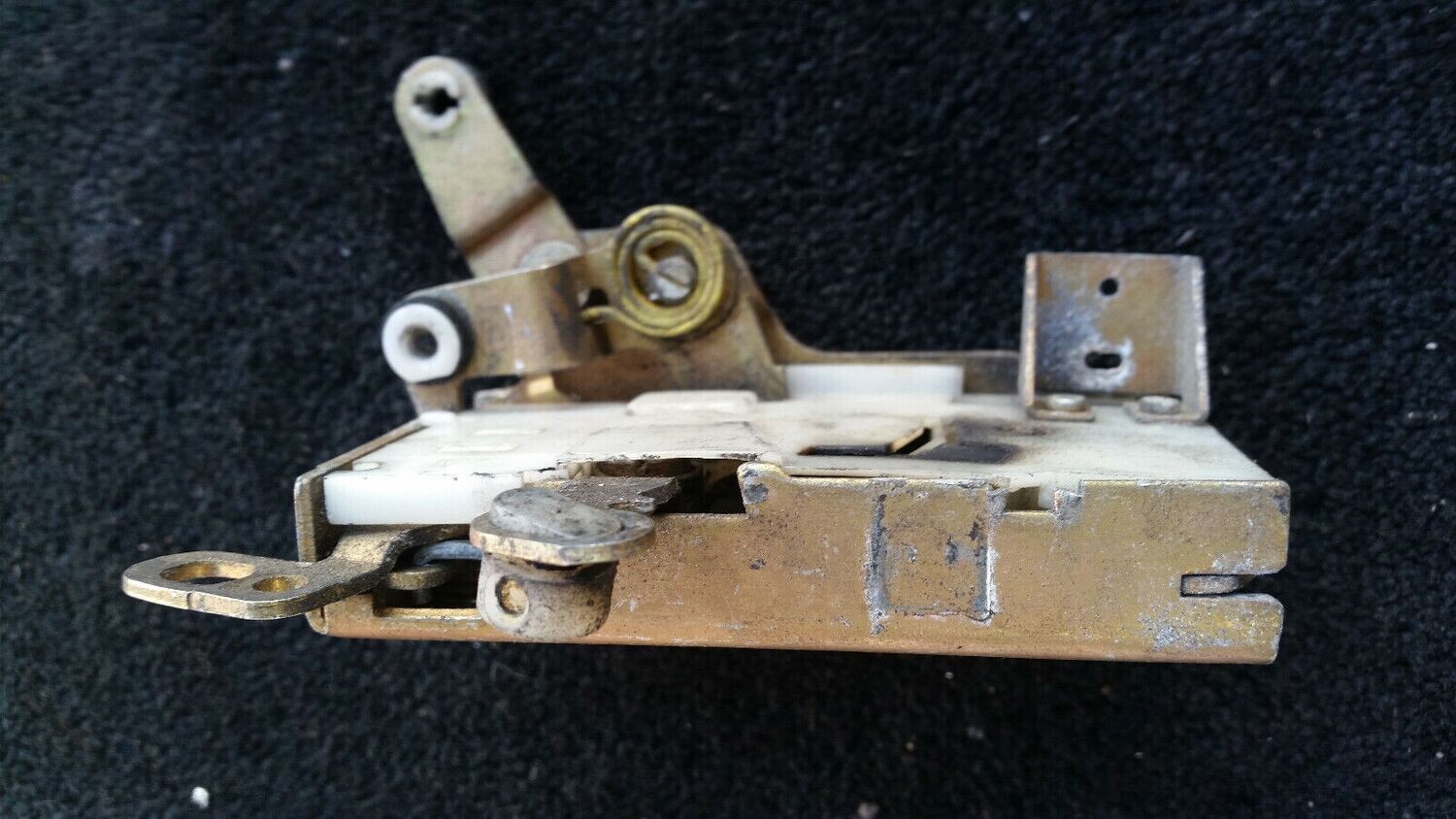 83-98 Rolls Royce Silver Spur Dawn RIGHT FRONT door latch mechanism UB76712