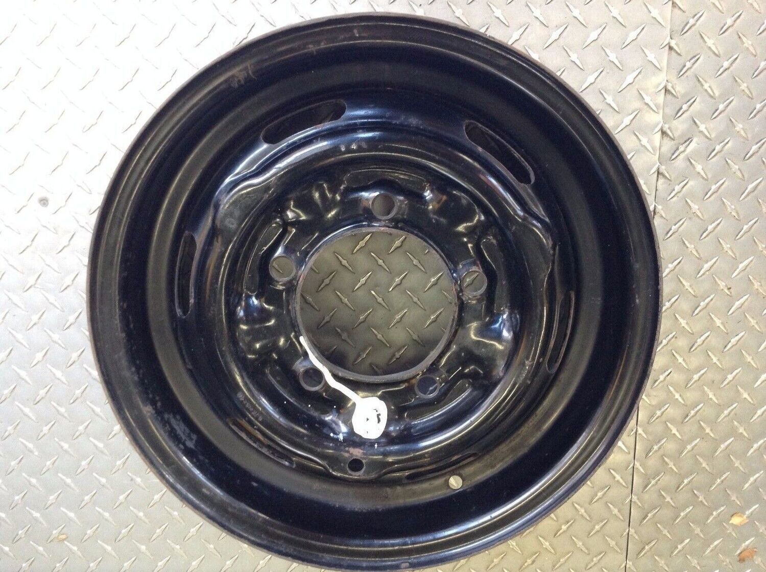 1965 to 1980 Rolls Royce Silver Shadow metal wheel rim