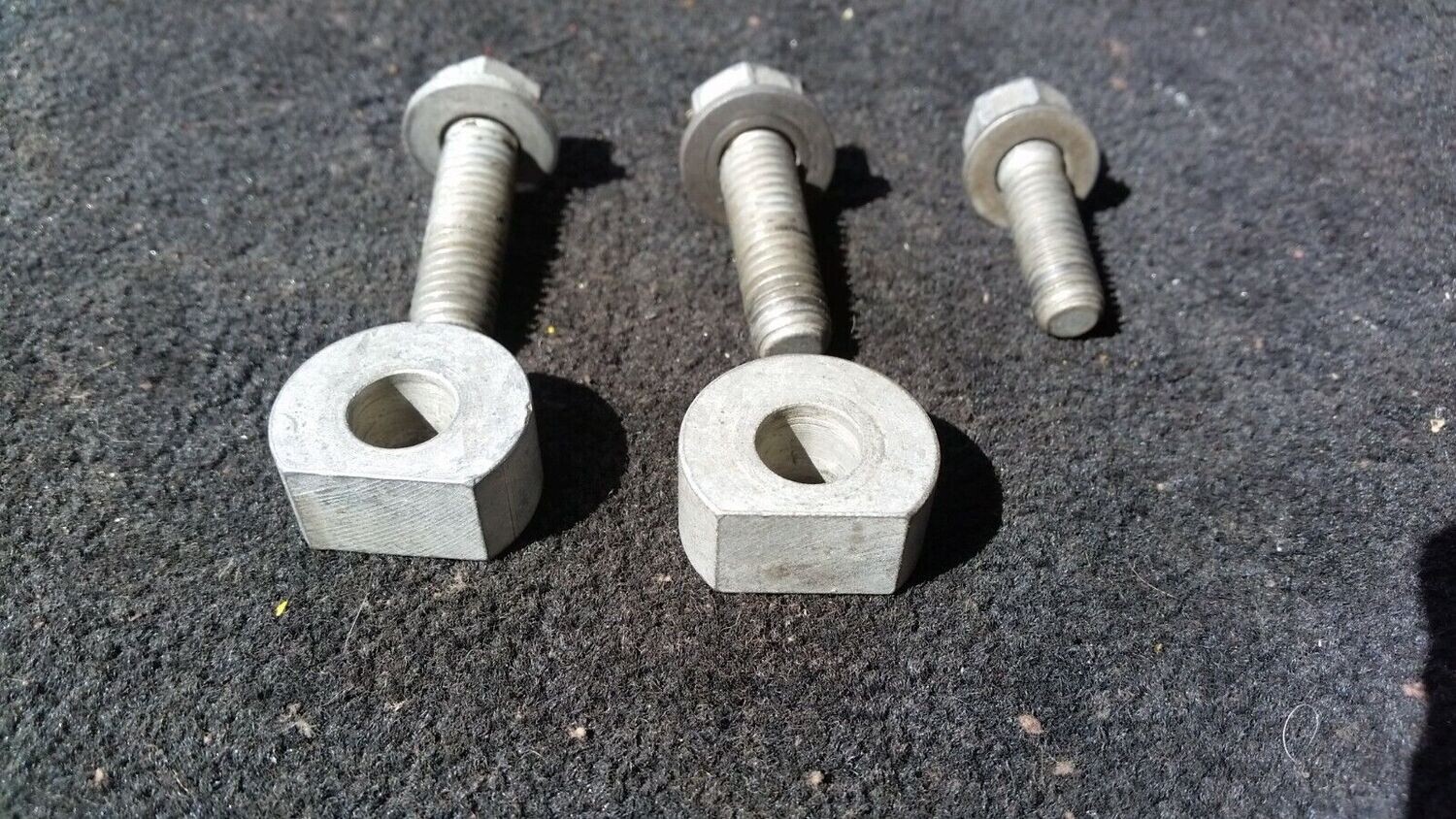 Rolls Royce Silver Spirit Spur GEARCHANGE BOX ACTUATOR MOUNTING BOLTs, SPACER