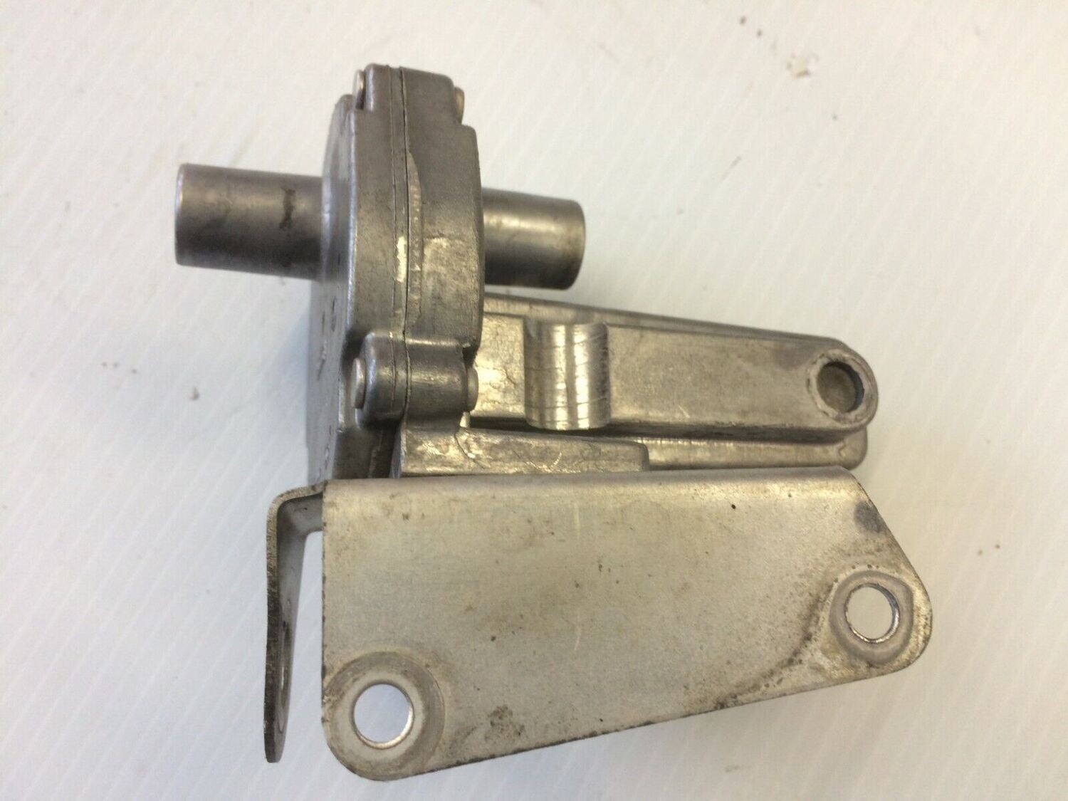 relist ROLLS ROYCE BENTLEY MULSANNE S FUEL INJECTION IDLE SPEED REGULATOR
