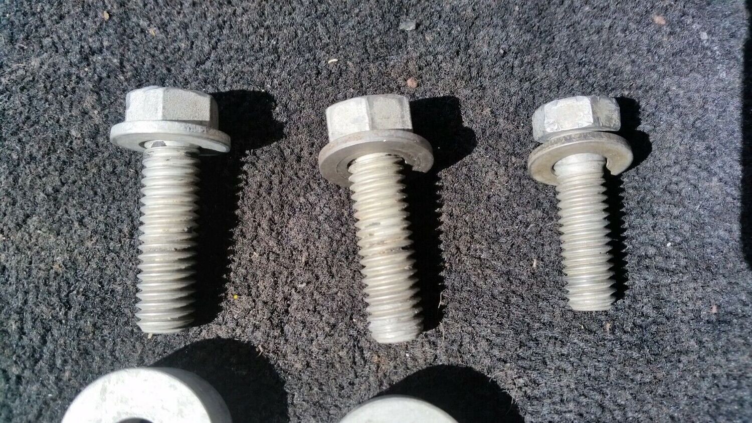 Rolls Royce Silver Spirit Spur GEARCHANGE BOX ACTUATOR MOUNTING BOLTs, SPACER