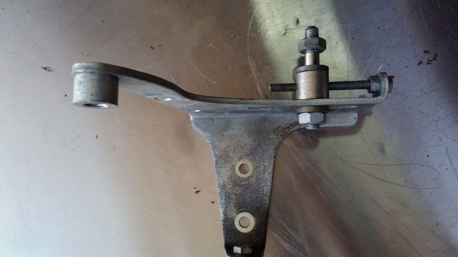 1998 Rolls Royce Silver SPUR BENTLEY ALTERNATOR BRACKET UPPER
