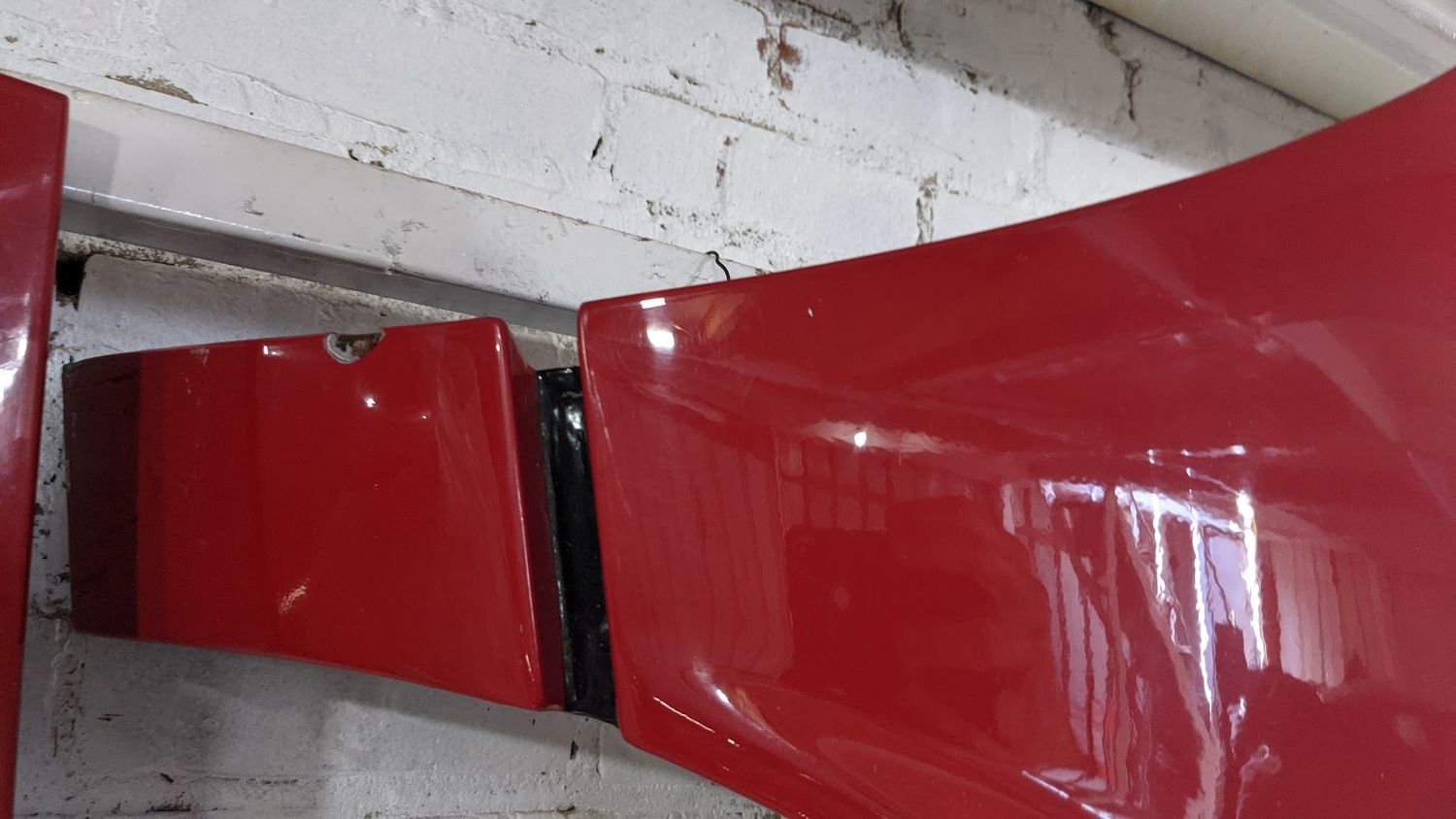 FERRARI 308 GTSi RIGHT FENDER WING PANEL CUT 60213907