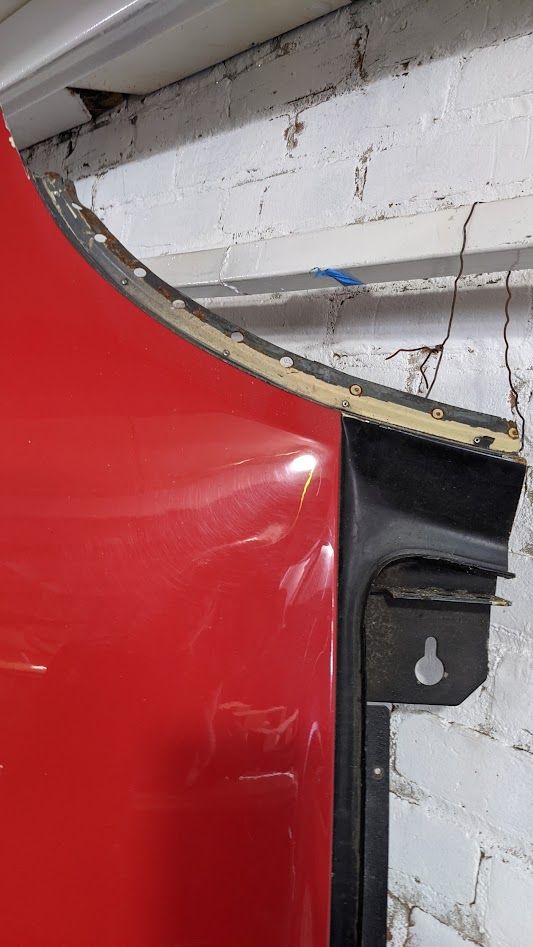 FERRARI 308 GTSi RIGHT FENDER WING PANEL CUT 60213907