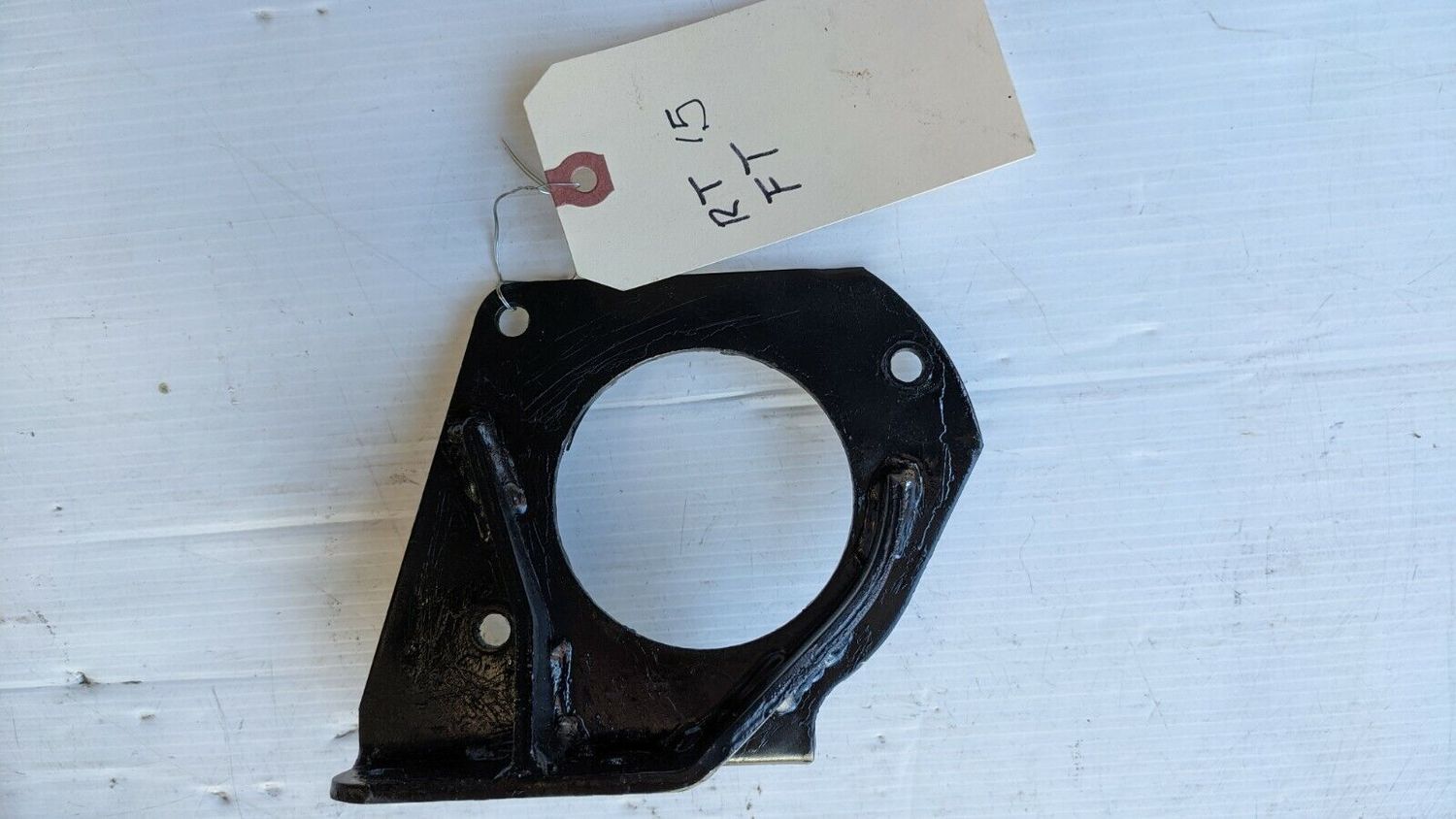 1981 FERRARI 308 GTSi PART engine motor MOUNT BRACKET SUPPORT RIGHT FRONT 107529
