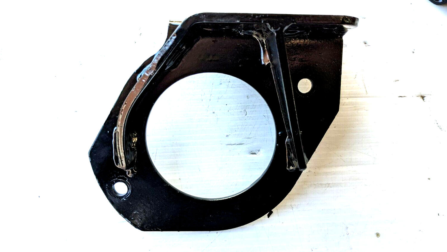 1981 FERRARI 308 GTSi PART LEFT REAR engine motor MOUNT BRACKET SUPPORT 115713