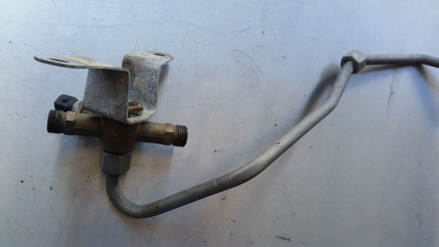 94 TO 99 ROLLS ROYCE SILVER SPUR BENTLEY TURBO FUEL PRESSURE SENSOR AND FITTING