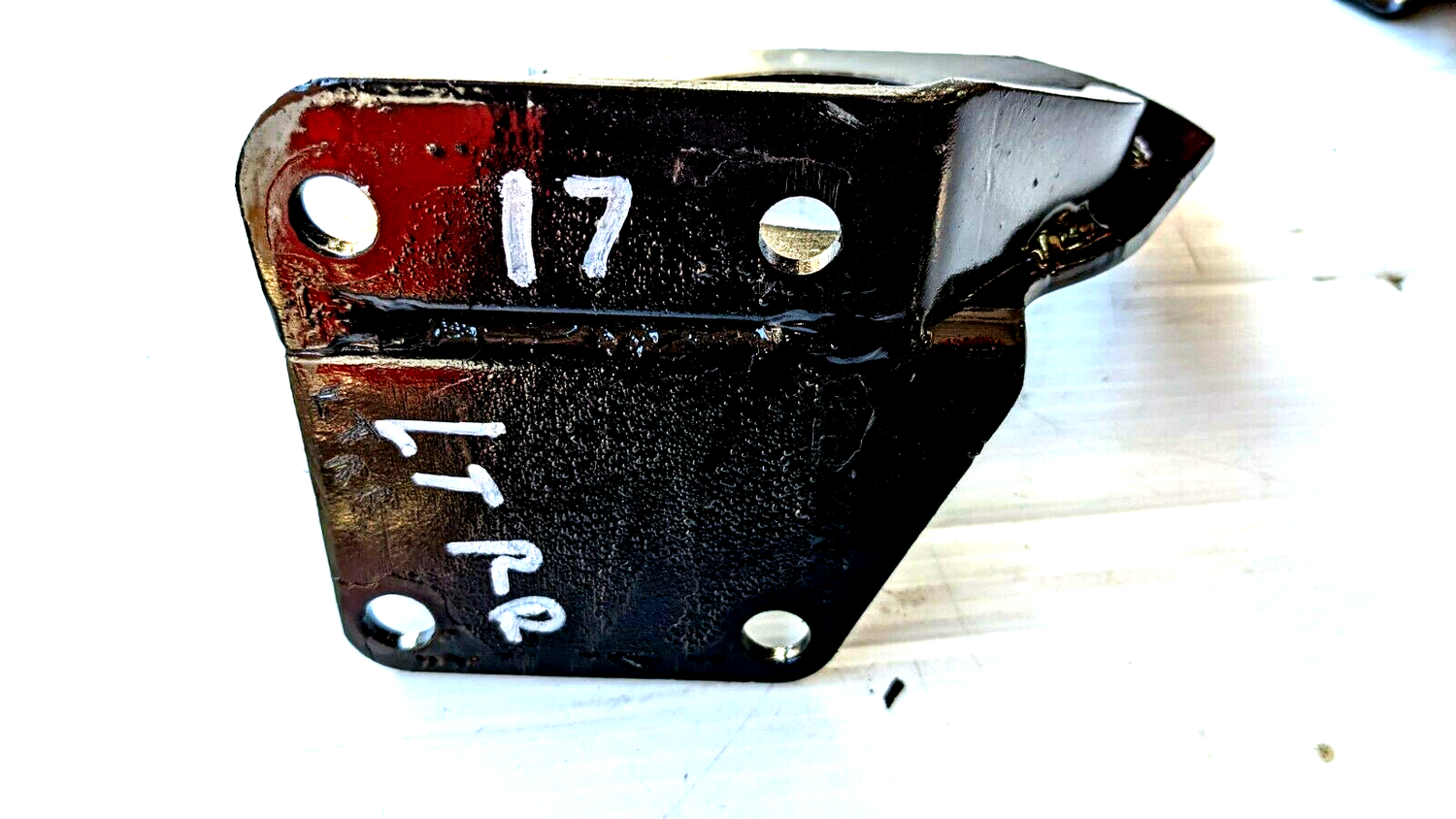 1981 FERRARI 308 GTSi PART LEFT REAR engine motor MOUNT BRACKET SUPPORT 115713