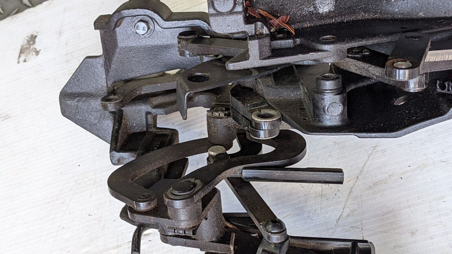 FERRARI 360 SPIDER PARTS CAPOTE CONVERTIBLE TOP RIGHT cente FRAME MAIN BASE