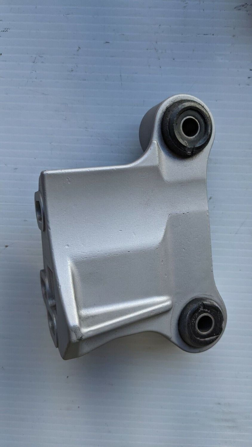 FERRARI 308 PARTS GTS AIR CONDITIONING compressor LOW HOLDING BRACKET 108056
