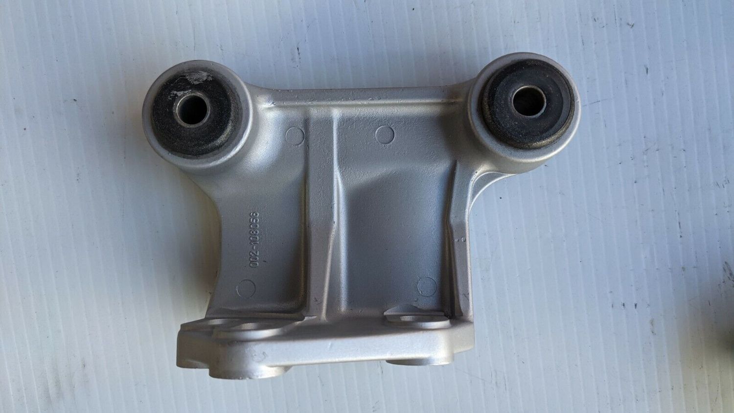 FERRARI 308 PARTS GTS AIR CONDITIONING compressor LOW HOLDING BRACKET 108056