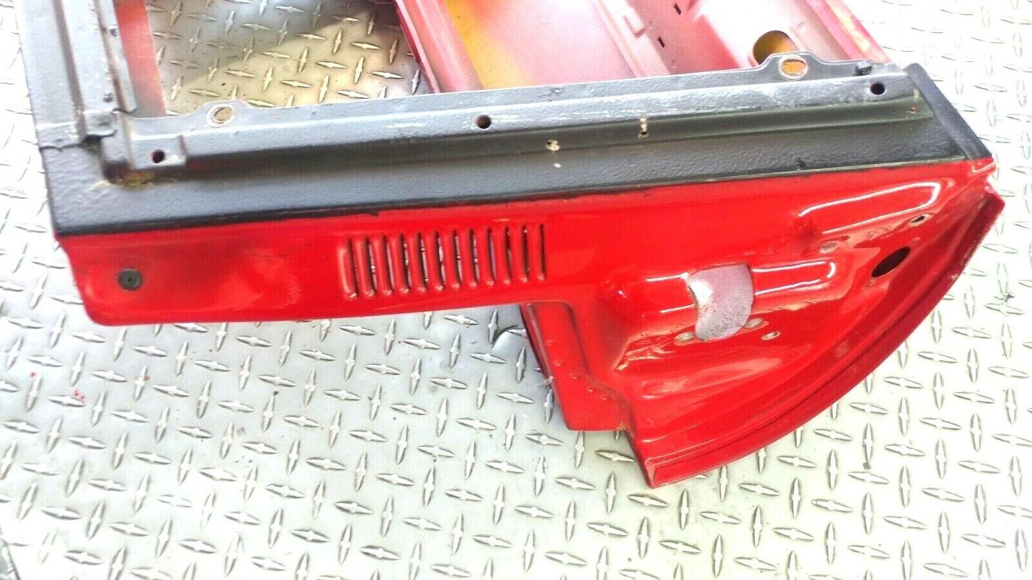 FERRARI 348 PARTS RIGHT DOOR SHELL FRAME 62098400