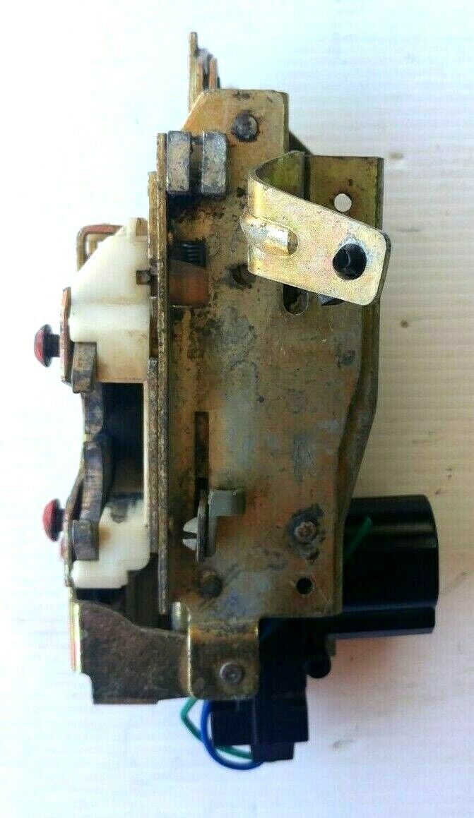 FERRARI 348 PARTS RIGHT DOOR LATCH LOCK ACTUATOR 64312700