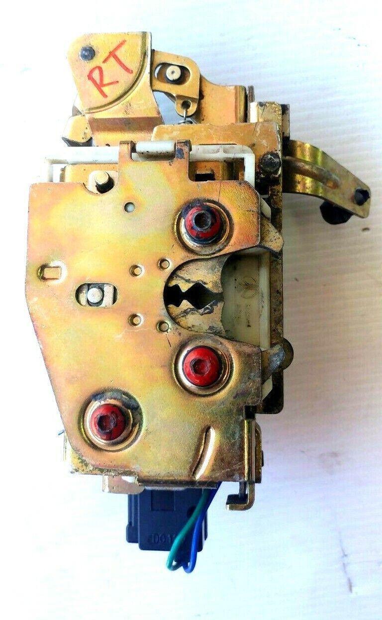 FERRARI 348 PARTS RIGHT DOOR LATCH LOCK ACTUATOR 64312700