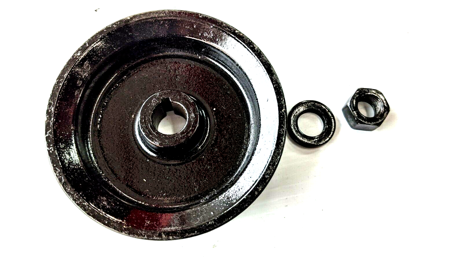 FERRARI 308 GTSi WATER PUMP PULLEY AND NUT 105166