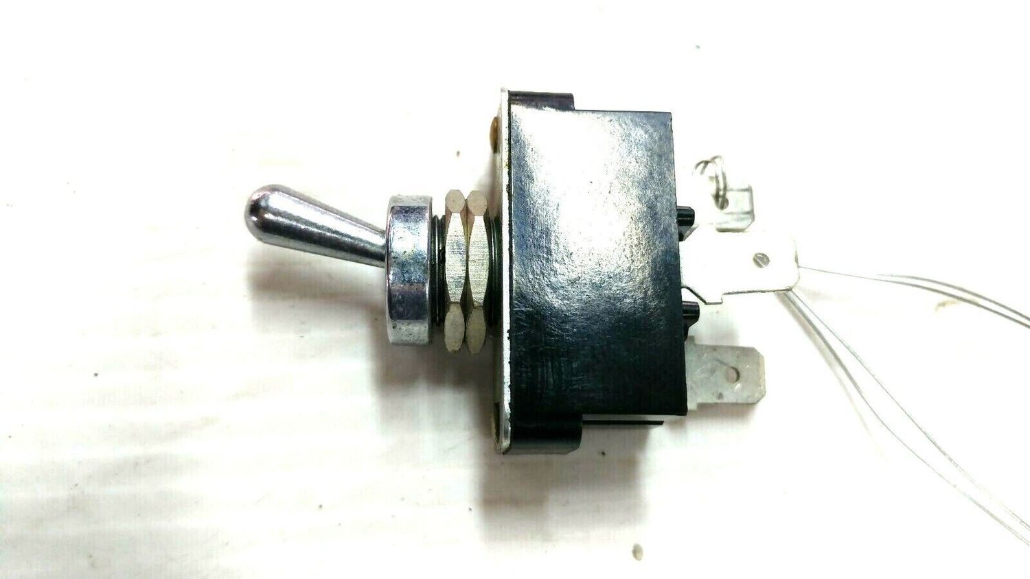 ROLLS ROYCE SILVER SHADOW CORNICHE CENTER CONSOLE REAR DEFROSTER SWITCH UD15249