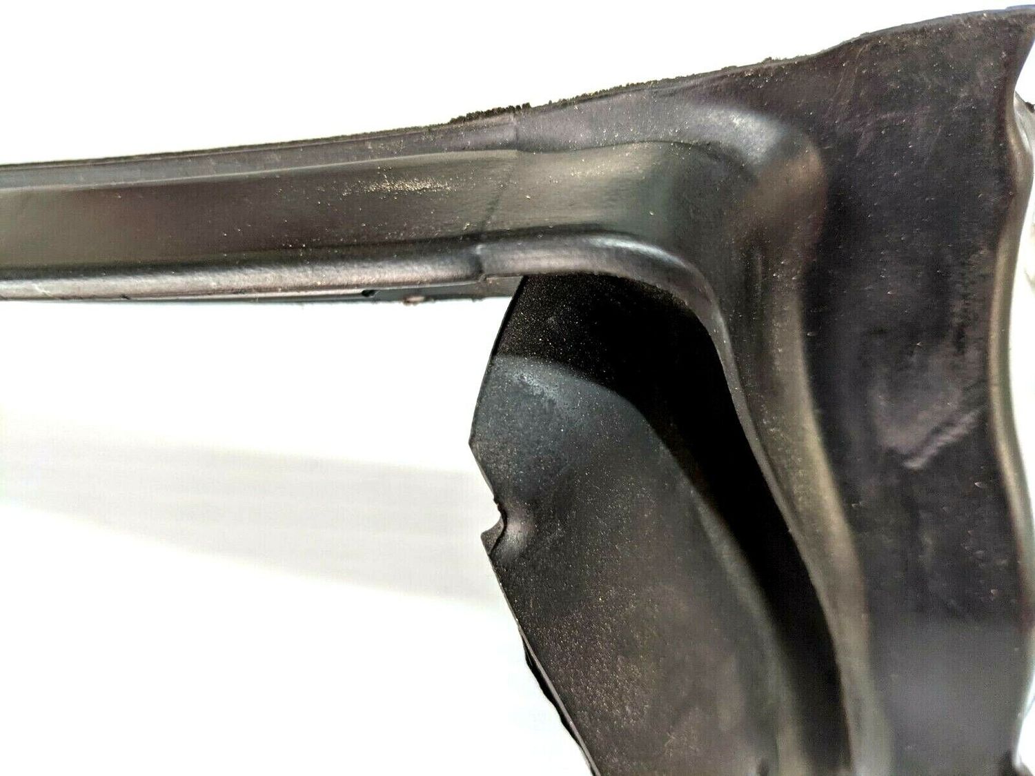 FERRARI 360 430 ALL models right DOOR WINDOW inner glass wiper 65544600