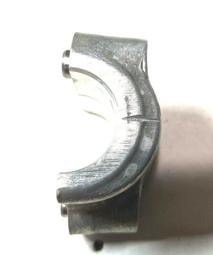 FERRARI 348 PARTS ENGINE RIGHT HEAD CAMSHAFT CAP # 1