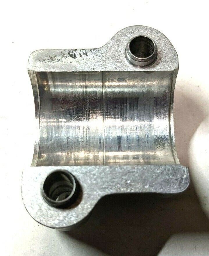 FERRARI 348 PARTS ENGINE RIGHT HEAD CAMSHAFT CAP # 1