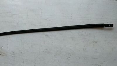 FERRARI 308 GTSi PART LEFT DOOR 1/4 GLASS FRAME LIP SEAL USA MODEL GENUINE