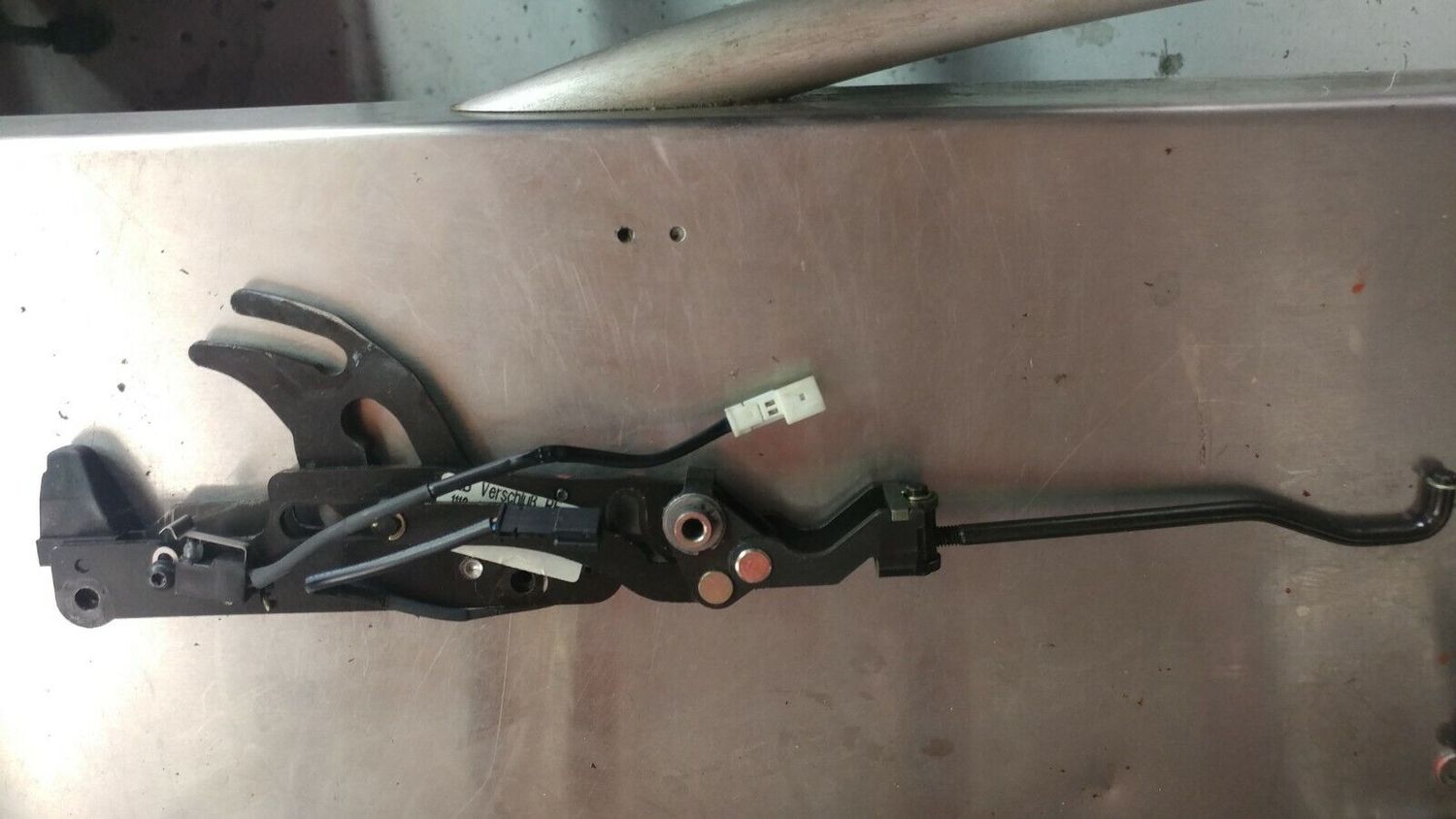 FERRARI 360 SPIDER PARTS RIGHT CAPOTE CONVERTIBLE TOP LATCH 66462500