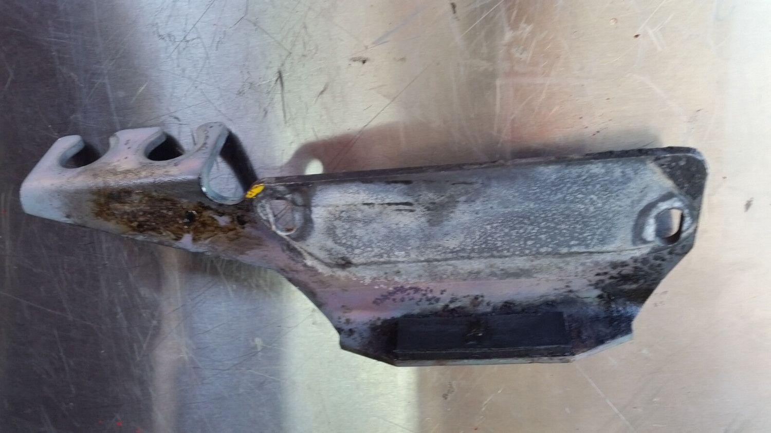 81 - 99 ROLLS ROYCE SILVER SPUR FRONT MOTOR MOUNT FORWAD STOP PLATE UR75381