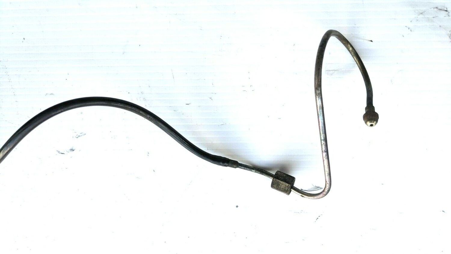 Ferrari 308 FUEL LINE HOSE FROM TOP DISTRIBUTOR TO INJECTOR #2 115320 REAR BANK