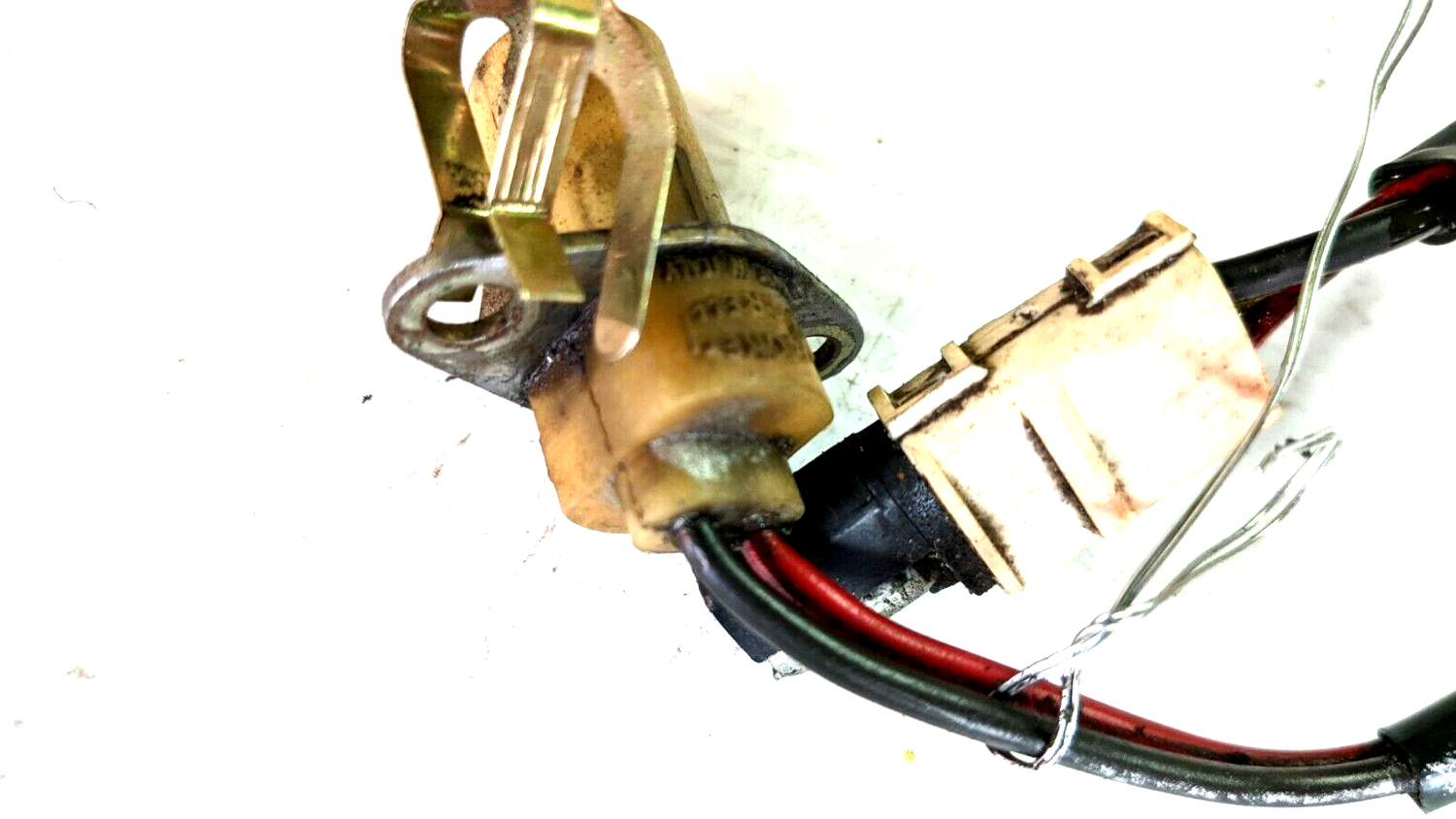 FERRARI 308 PARTS GTS PART ignition TRIGGER SENSOR TOP LEFT WHITE CONNECTOR