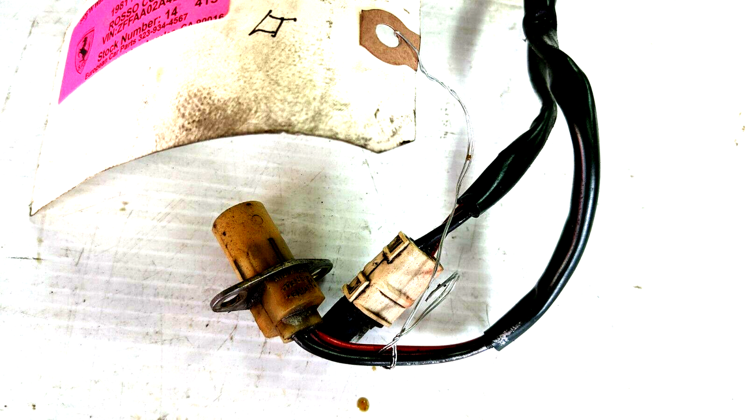 FERRARI 308 PARTS GTS PART ignition TRIGGER SENSOR TOP LEFT WHITE CONNECTOR