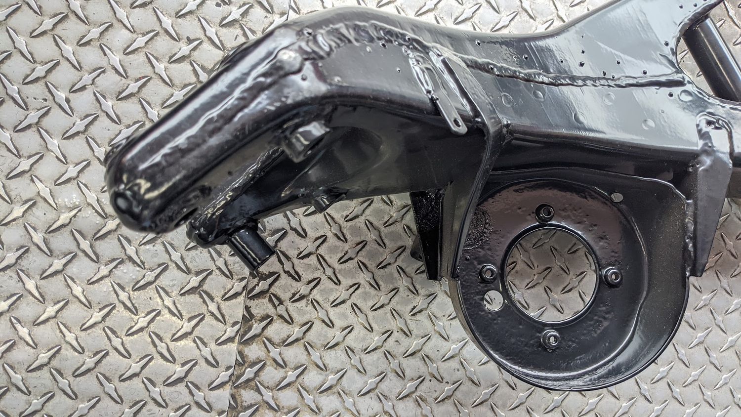 Rolls Royce Silver Shadow Corniche REFURBUSHED rear subframe crossmember UR20495 and left arm