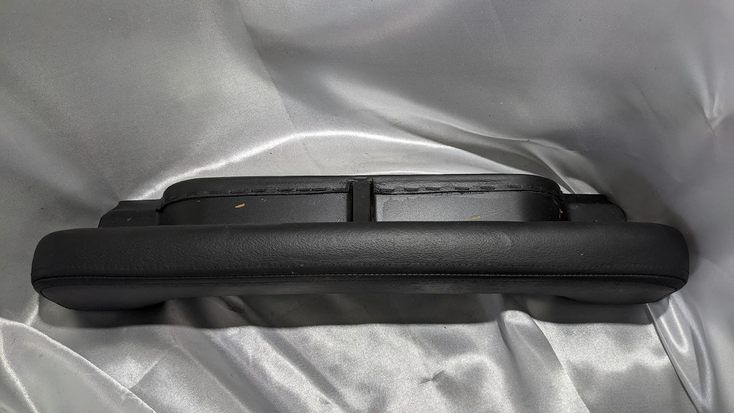ROLLS ROYCE BENTLEY TURBO R FRONT DOOR ARMREST ON BLACK GOOD CONDITION