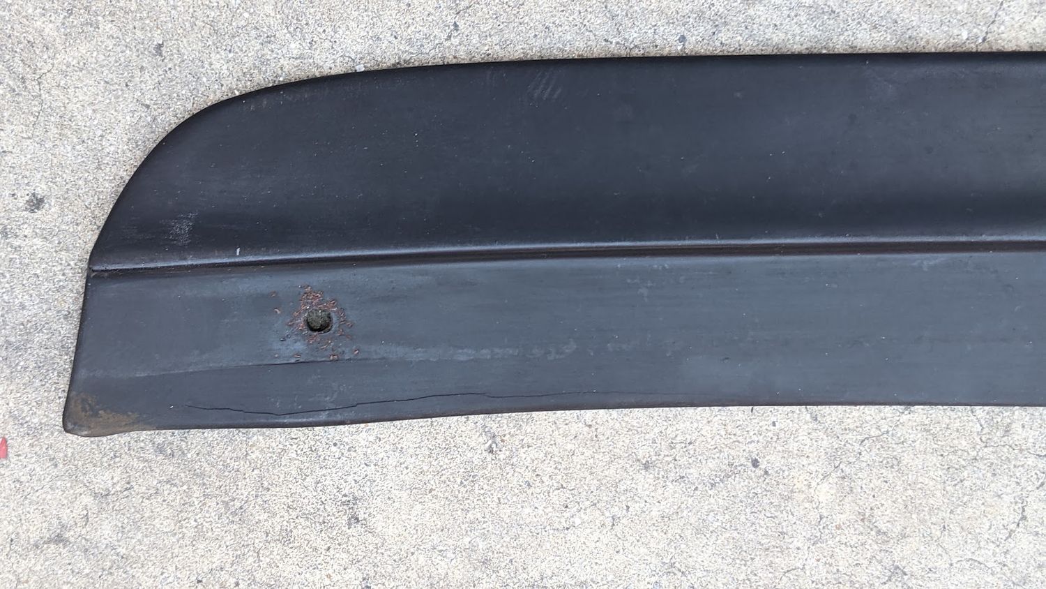 FERRARI 308 GTSi REAR BUMPER USA MODEL LEFT GUARD MOULDING EYEBROW