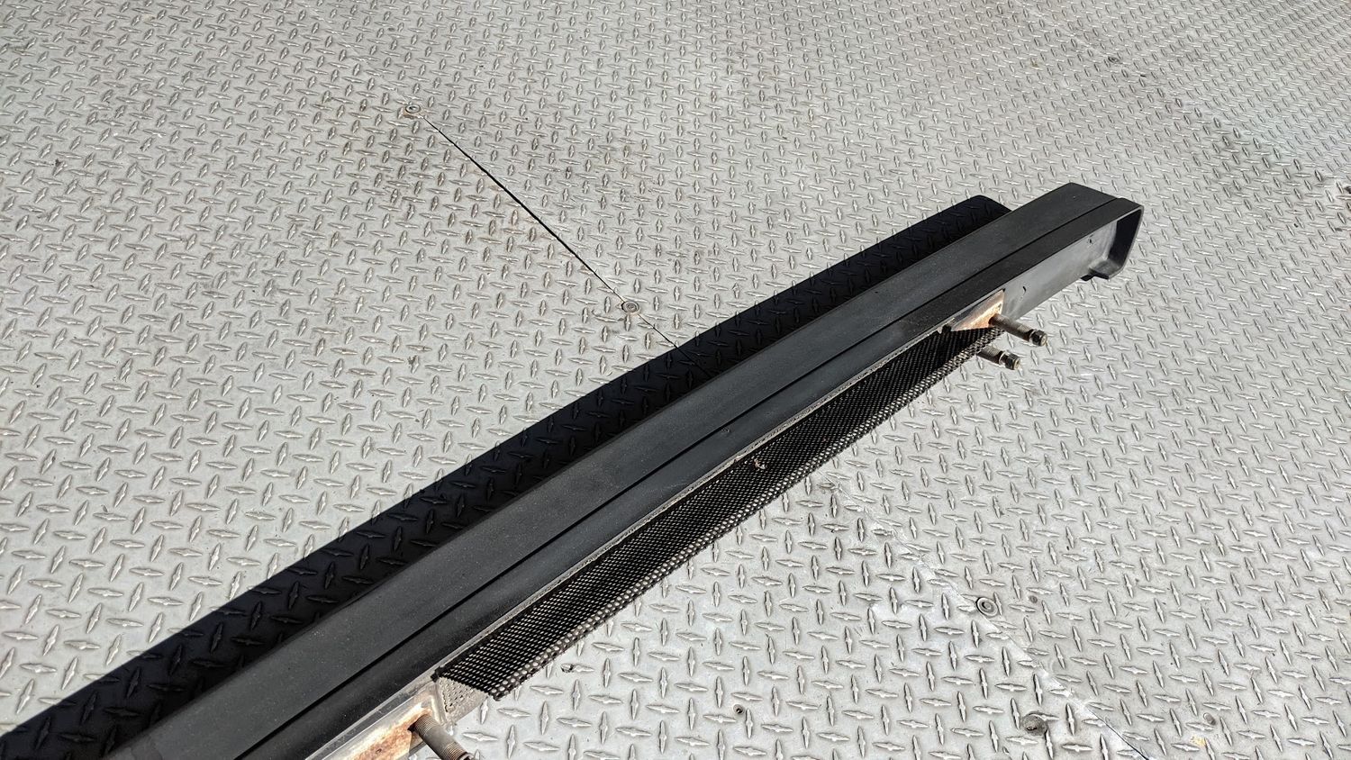 FERRARI 308 GTSi REAR BUMPER USA MODEL VERY CLEAN 60763300
